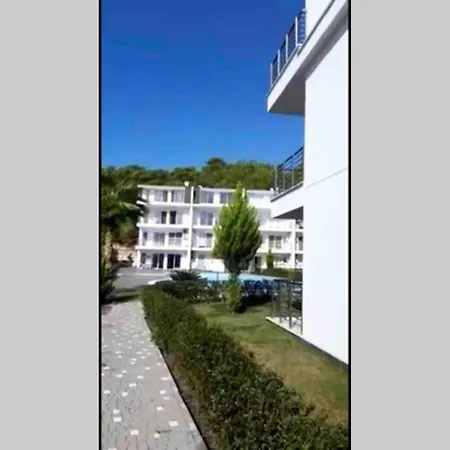 Apartments 아파트